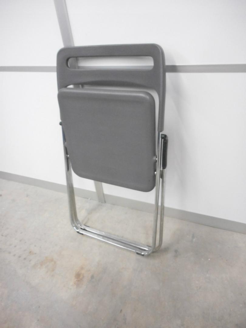 中古】 パイプイス・折りたたみ椅子 130831 - 中古オフィス家具なら