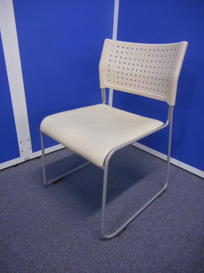 大量入荷！大型店舗凄み全開です！
                        
                                    中古
            