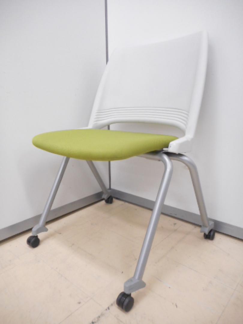 平行収納可能ミーティングチェア■グリーン・キャスター付|ネスティング
                        
                                    中古
            
