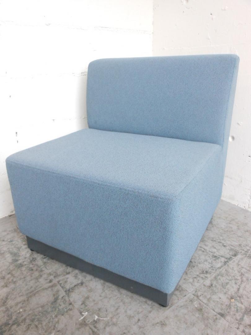 ～ちょこっと受付・待合に～色合いも良い感じです！
                        
                                    中古
            