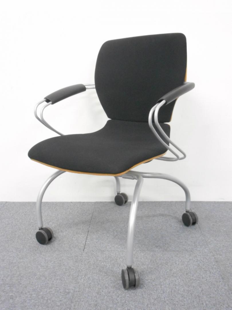 【４脚入荷！状態良好！】ゆりかごのような動きをするミーティングチェア【中古会議用チェア】
                        SINTA シンタ
                                    中古
            