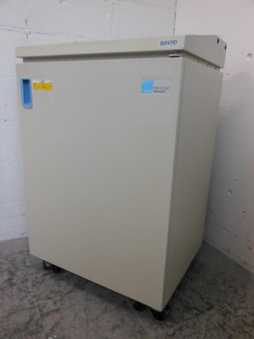 メディア裁断・紙裁断とBOXも小分け/大人数規模ならこの機種！ナカバヤシ製PM-506C
                        
                                    中古
            