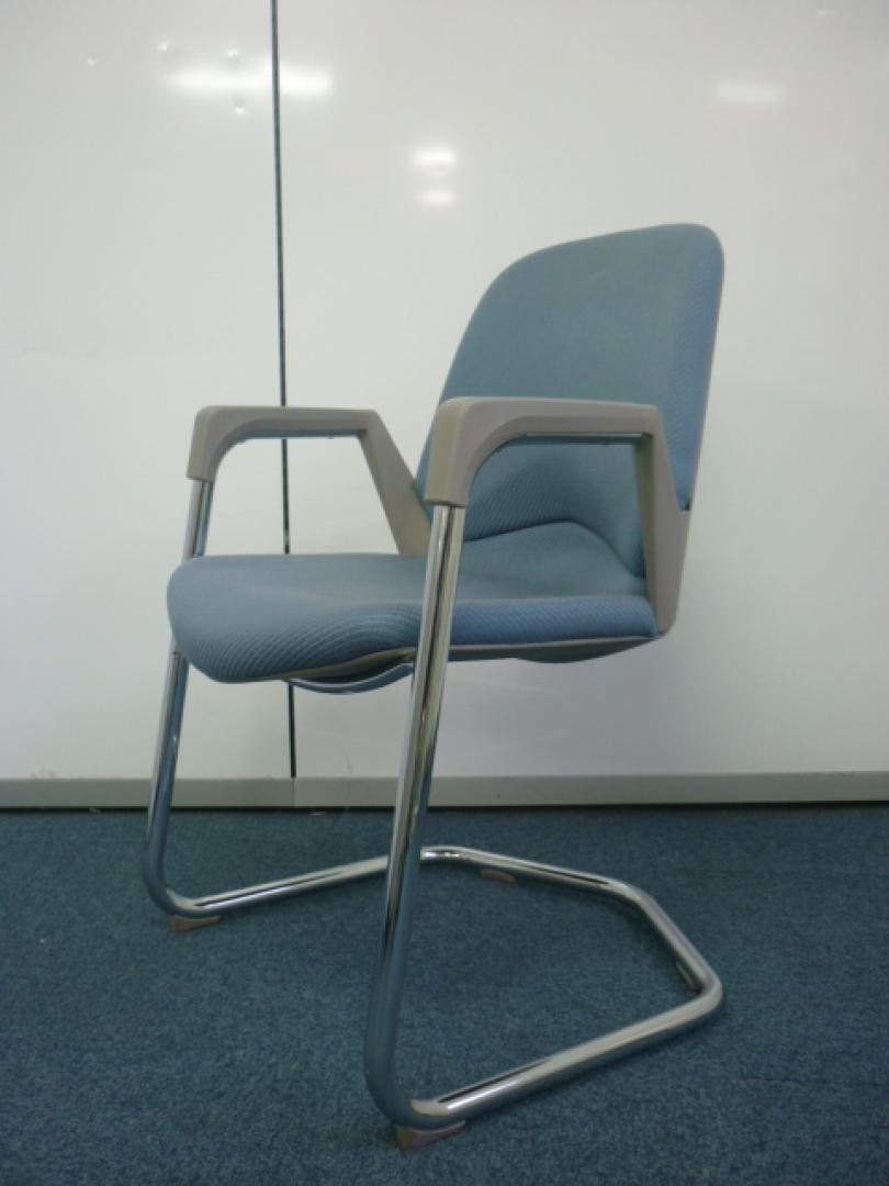 【4脚限定！】■定番のブルー系■会議■休憩■仙台店限定入荷事務用品
                        
                                    中古
            