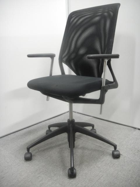 【中古】メダ２チェア 41740200 vitra/ヴィトラ 肘付ハイバックチェア 131931