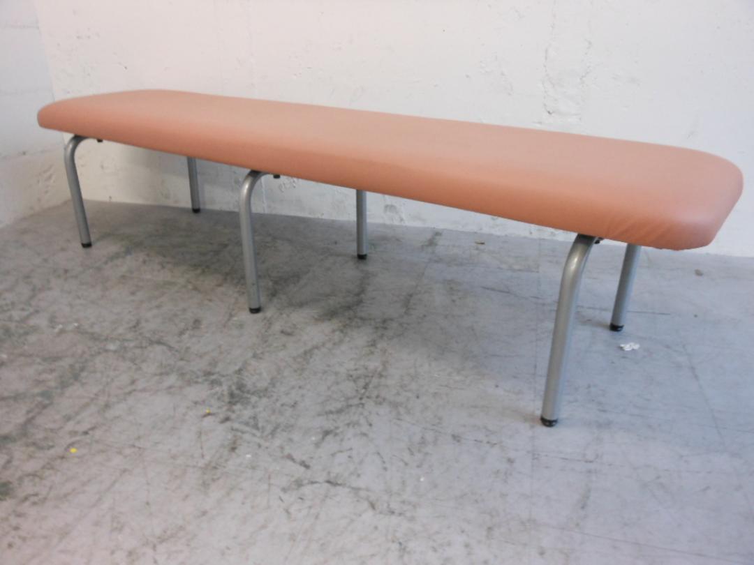 【なかなか中古で見つけるのは難しい■ロビーチェア入荷！】
                        
                                    中古
            