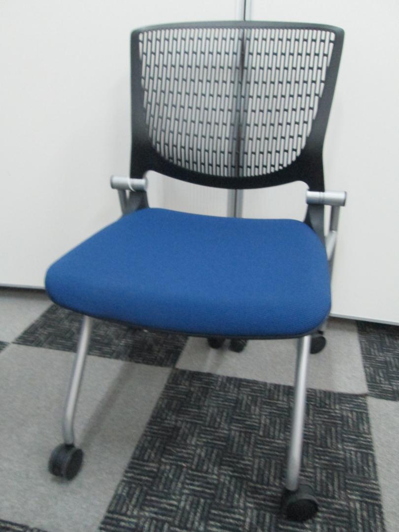 状態良好なネスティングチェアが入荷しました。国産メーカーで座り心地が良いです。
                        グラータ
                                    中古
            