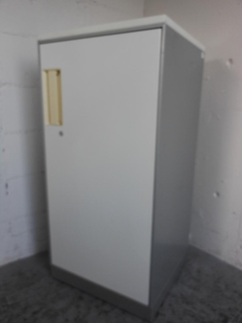 【小スペースでも配置できる■スリムサイズ】【片開き書庫】【1点限り】
                        ユニフレックス
                                    中古
            