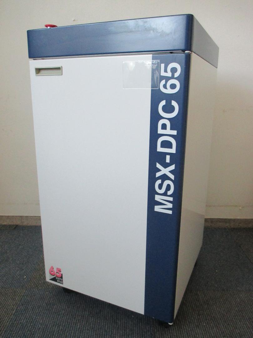 【CDやDVDも裁断可能モデル!!】【A4対応】明光商会製　MSX-DPC65【パワークロスカット方式】【中古】
                        
                                    中古
            