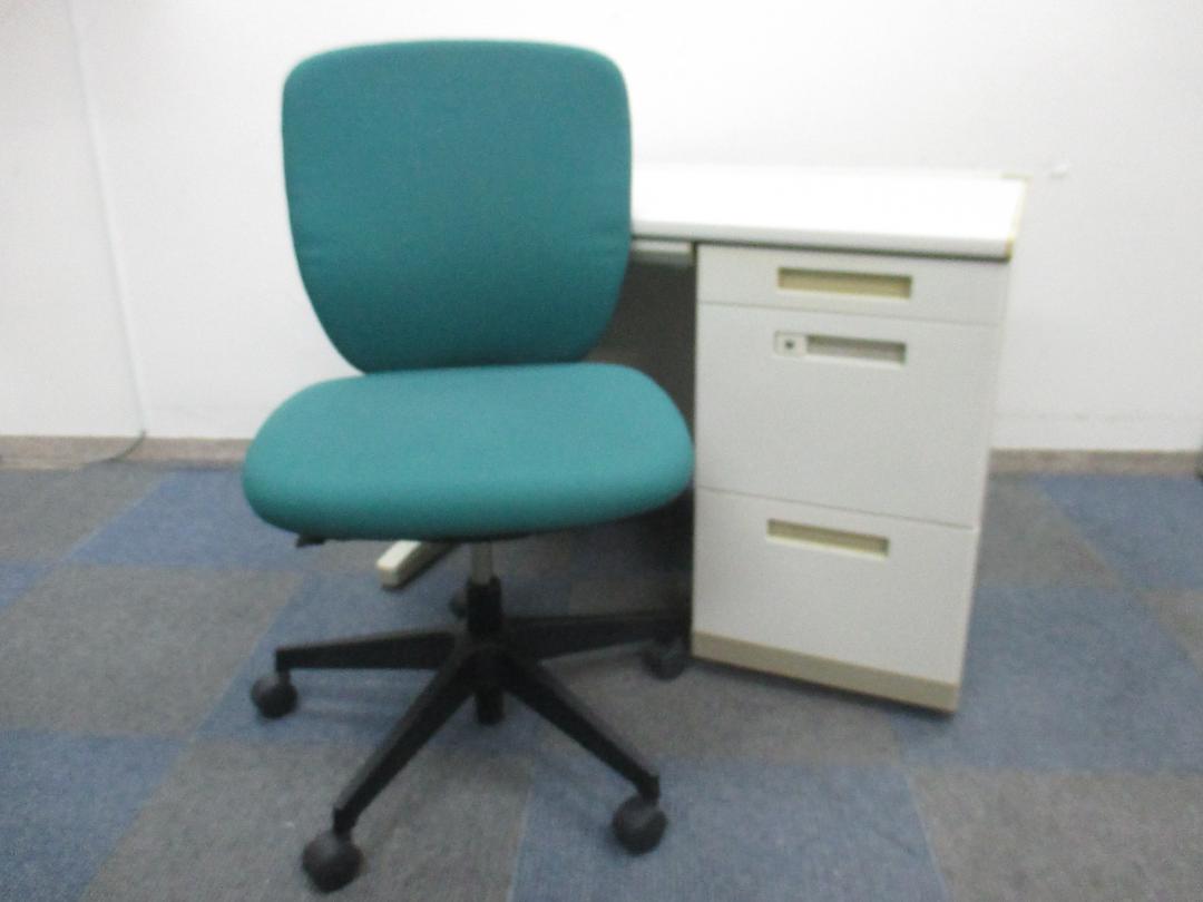 【11セット揃います】コクヨ製　片袖机　幅1000ｍｍ＋イトーキ製　プラオチェア【国内メーカー品】
                        
                                    中古
            