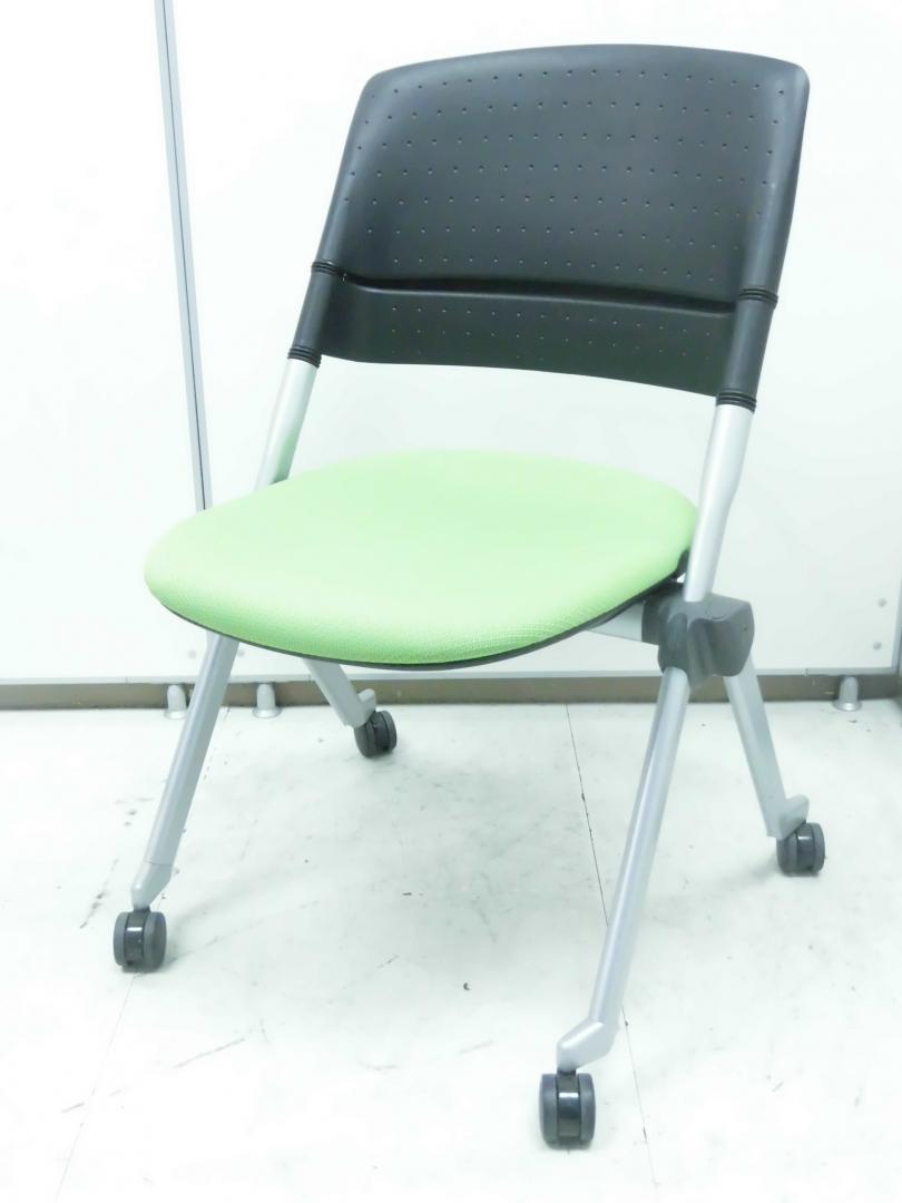 【6脚入荷】オカムラ製ネスティングチェア　キャスター付きでミーティングスペースに最適
                        LITA
                                    中古
            