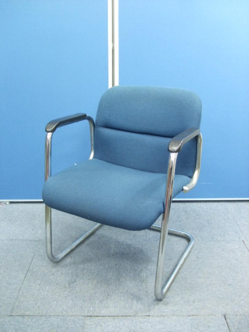 【おつとめ】しっかりクッションのミーティングチェア！大特価4台限り！
                        ミーティングチェア
                                    中古
            