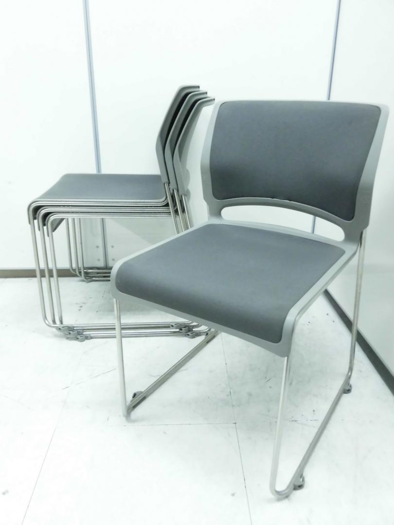 【1セット限定】オカムラ製スタッキングチェアの4脚セット　まとめて購入でお得！！
                        
                                    中古
            