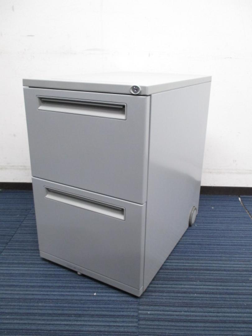 【状態良好品】2段ワゴン｜FEEDシリーズ｜滑車が物凄く滑らか！【主要商品】
                        FEED
                                    中古
            