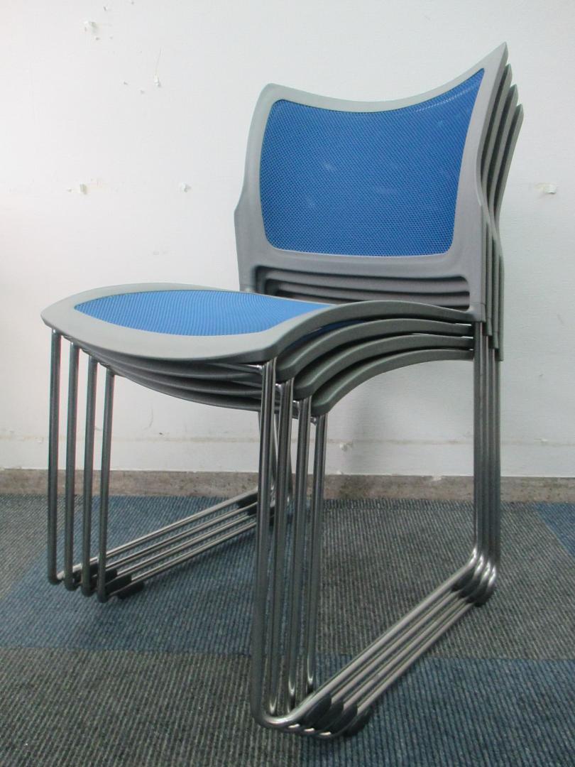 【4脚セット商品】【爽やかなライトブルー】オカムラ製　スタックチェア【メッシュチェア】【中古】
                        *
                                    中古
            