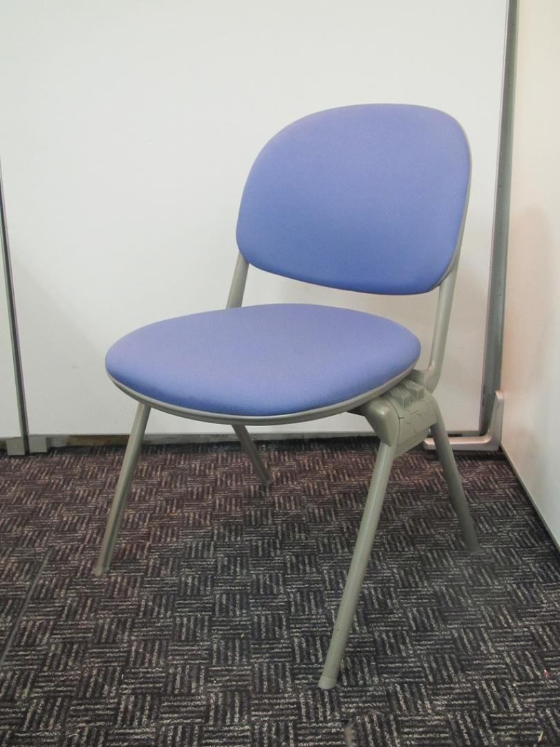国内メーカーのスタックチェア
                        
                                    中古
            