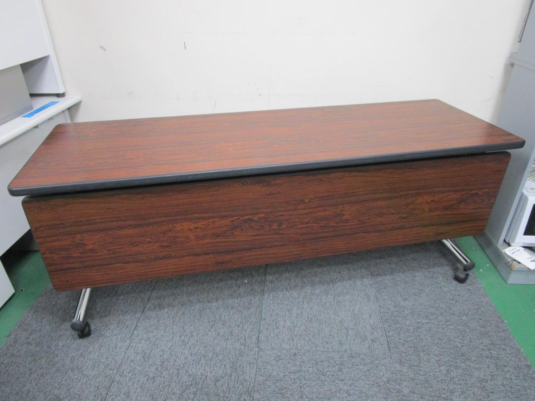 【スタックテーブル】幕板付　木目天板
                        
                                    中古
            