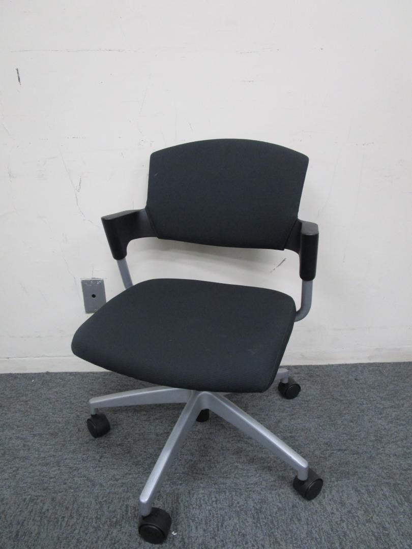 【会議用チェア】コクヨ製ミーティングチェアの入荷です！上下昇降機能付き！【残り2脚！！！】
                        プロッティ
                                    中古
            