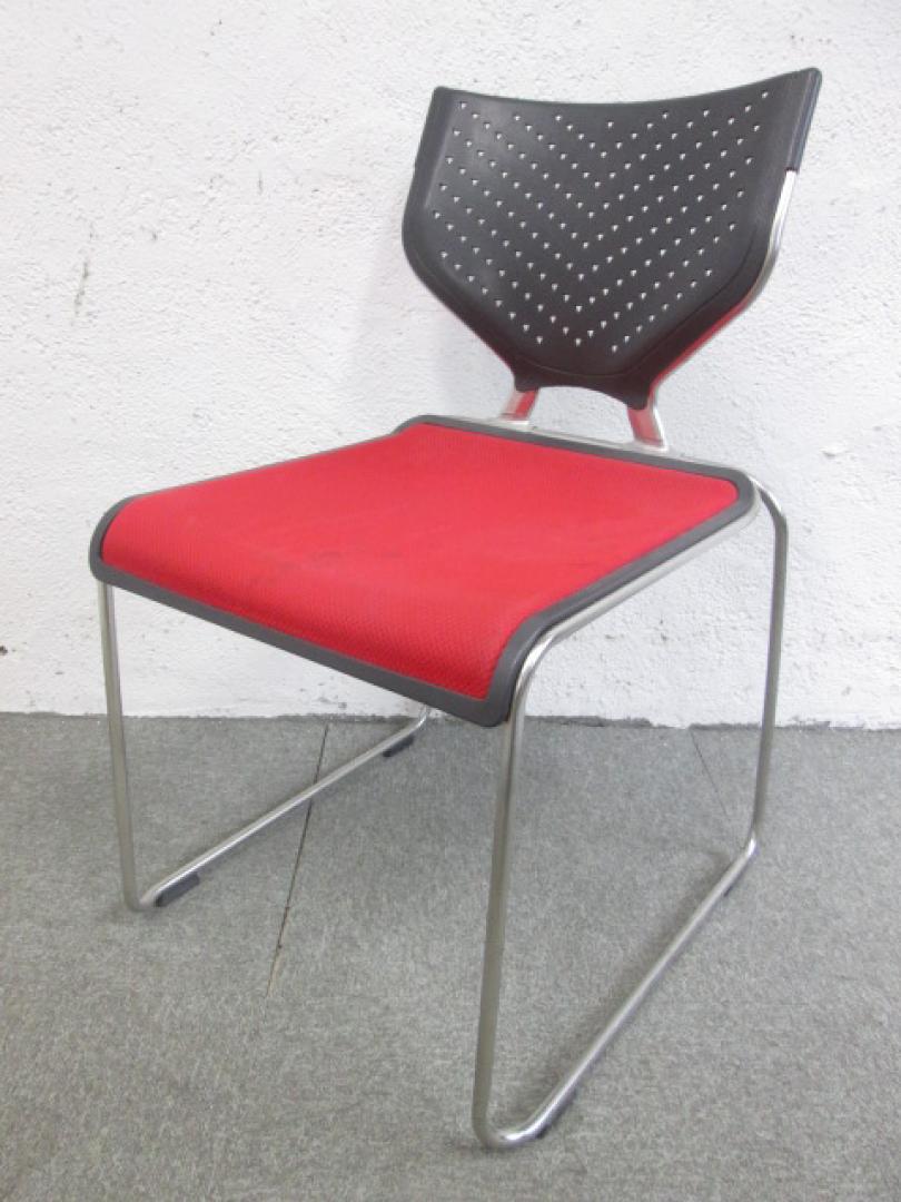 【10脚入荷】【重ねて収容】【オカムラ製　スタッキングチェア　レッド】
                        
                                    中古
            