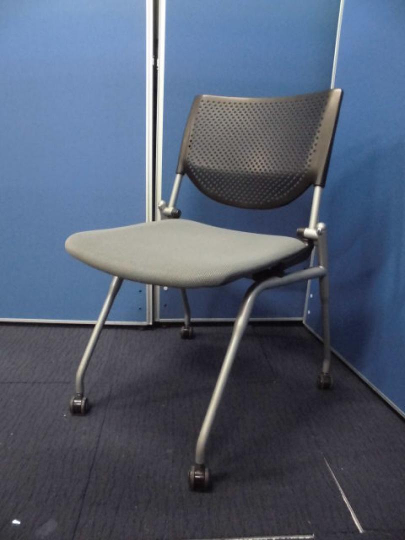 オカムラ製スタッキングチェア入荷！揃います！ミーティング用などに最適！【キャスター付き】
                        プロスタック
                                    中古
            