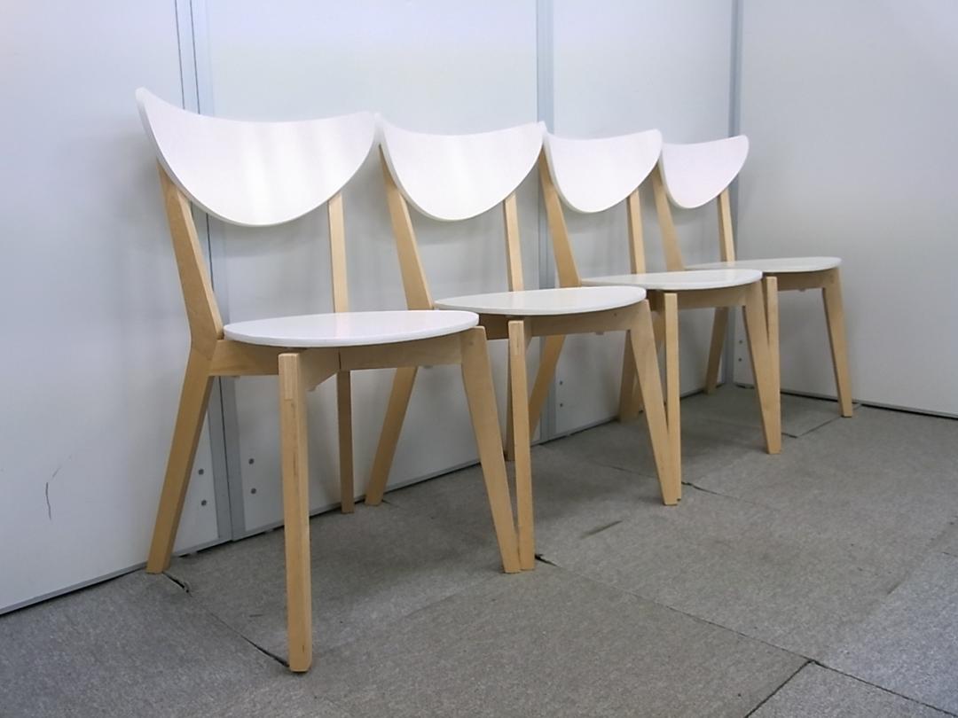 【4脚セット】木製ダイニングチェア スタックタイプ■重ねて収納可能■木製ならではの温もり感があります！
                        
                                    中古
            