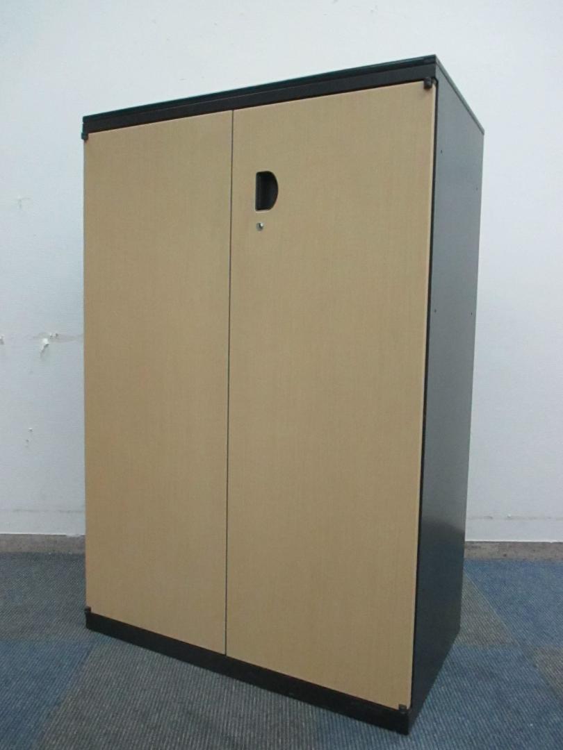 【美しい木目調】【天板付き】オカムラ製　両開き書庫【役員用としても】【中古】
                        SA
                                    中古
            