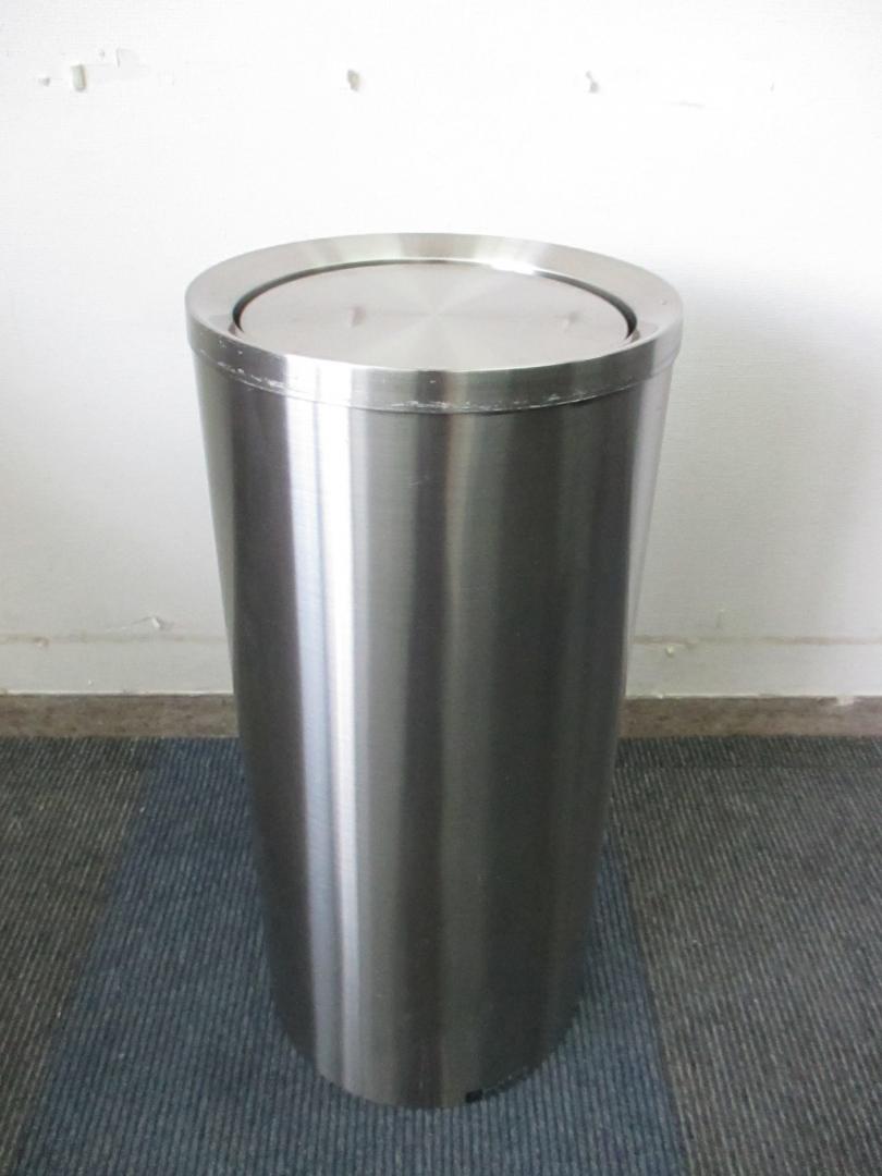 【スタイリッシュなデザイン】unknown製　ダストボックス【中古】
                        
                                    中古
            