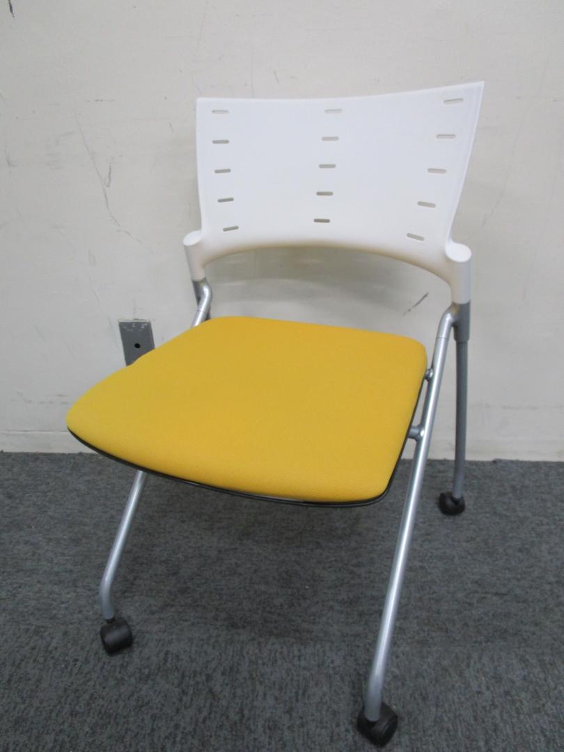 【大量入荷】イトーキ製　ネスティングチェア　色：イエロー【ロット】
                        マノス
                                    中古
            