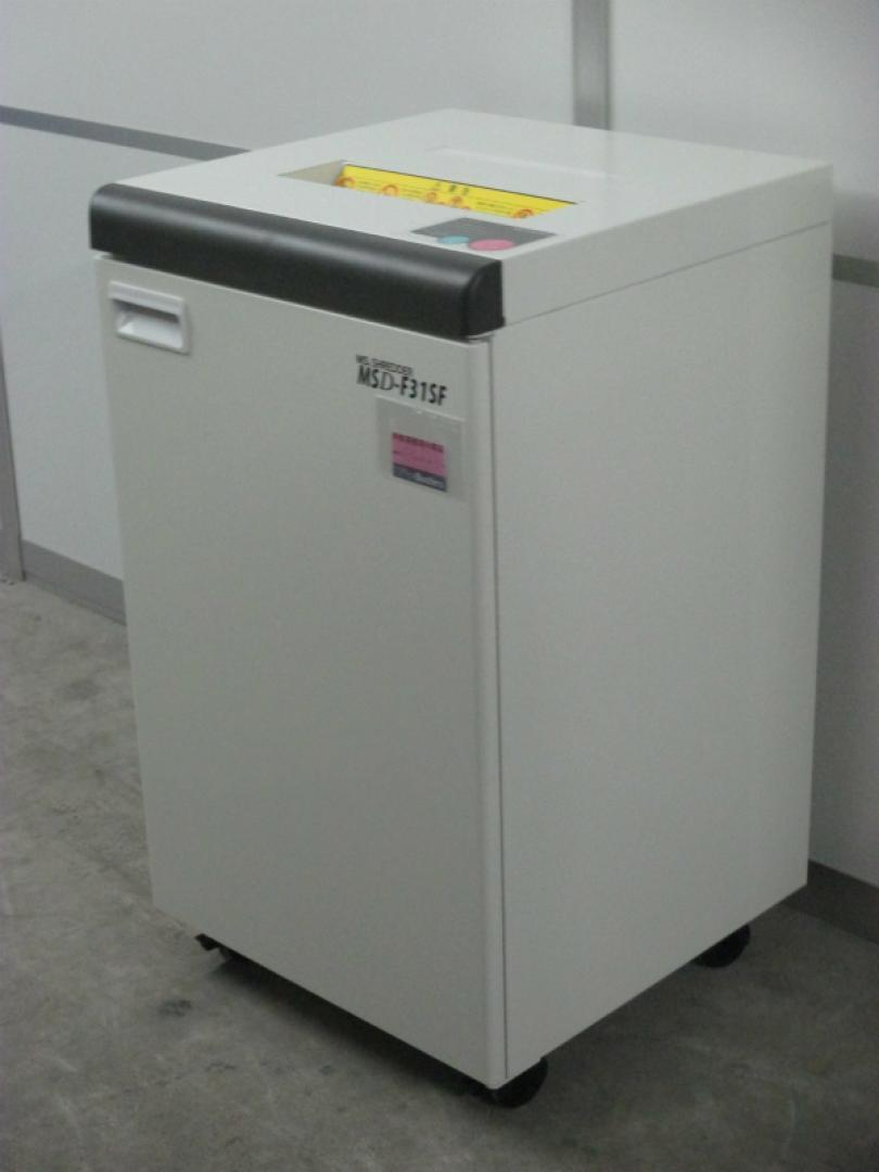 【中古市場では最新モデルシュレッダー】高スペックで業務効率アップ　｜　大容量のダストボックス　｜　言わずとしてあのメーカー　｜
                        
                                    中古
            