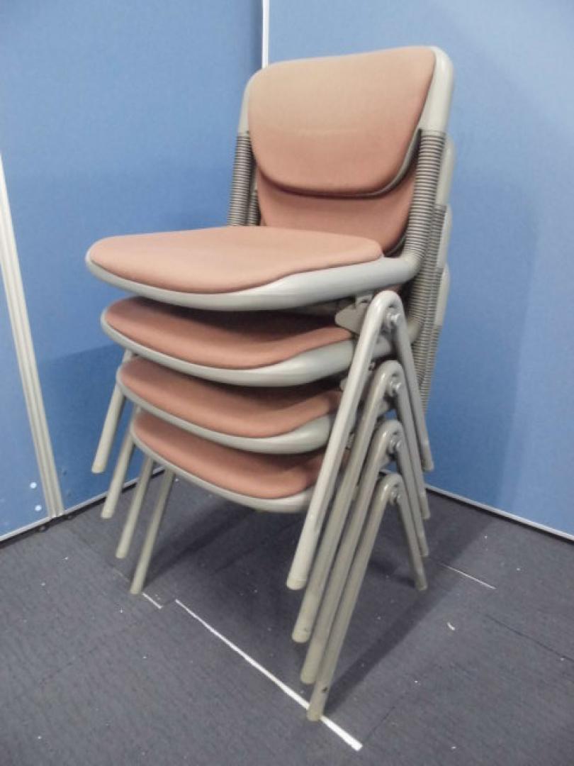 【気持ち居座り心地】イトーキ｜バーテブラ｜スタッキングチェア4脚セット｜ブラウン【セット商品】
                        バーテブラ
                                    中古
            