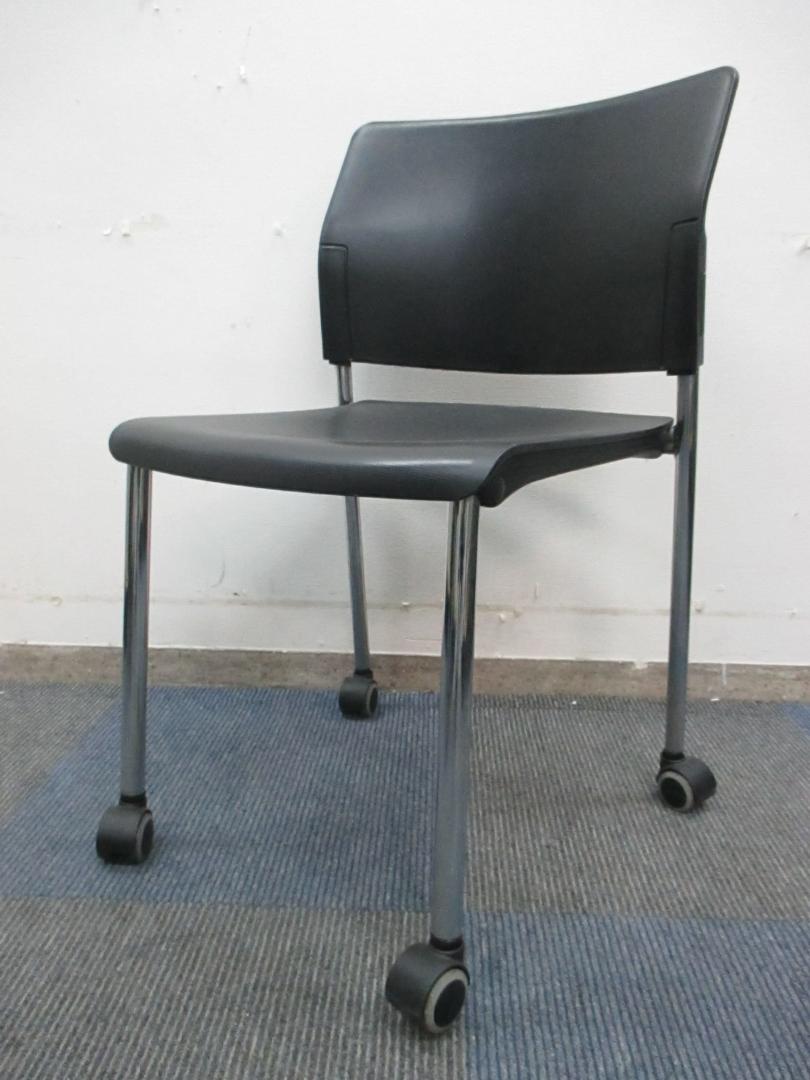 【キャスター付き】【樹脂素材】unknown製　スタックチェア【4脚セットがお買い得】【中古】
                        
                                    中古
            