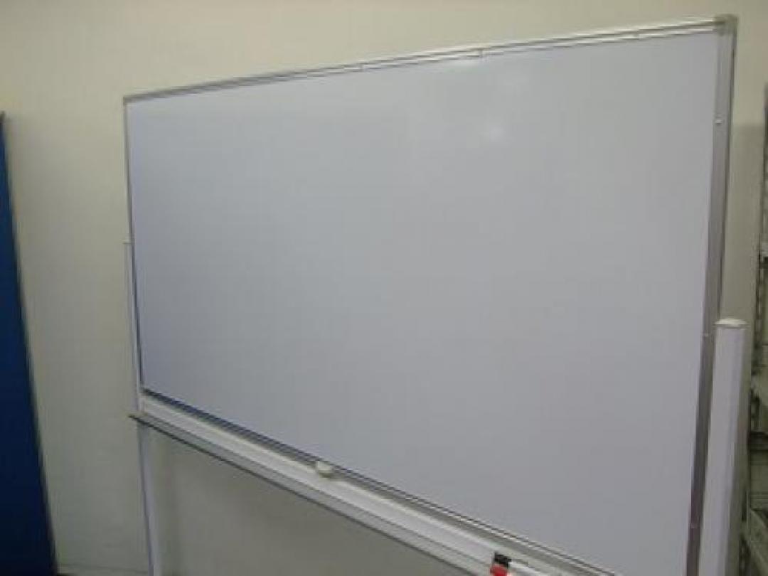 新品のホワイトボードが入荷しました！
                        
                                    新品
            