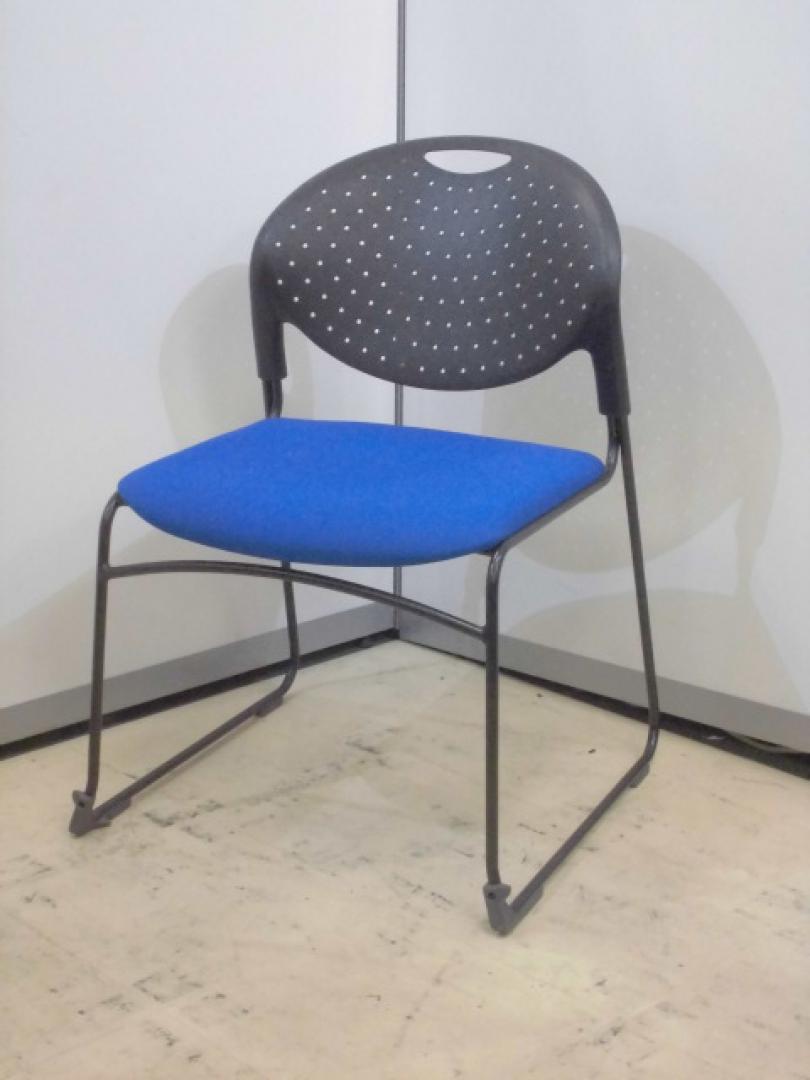 【美品】キレイなブルーが事務所を美しく見せます！
                        クリケット
                                    中古
            