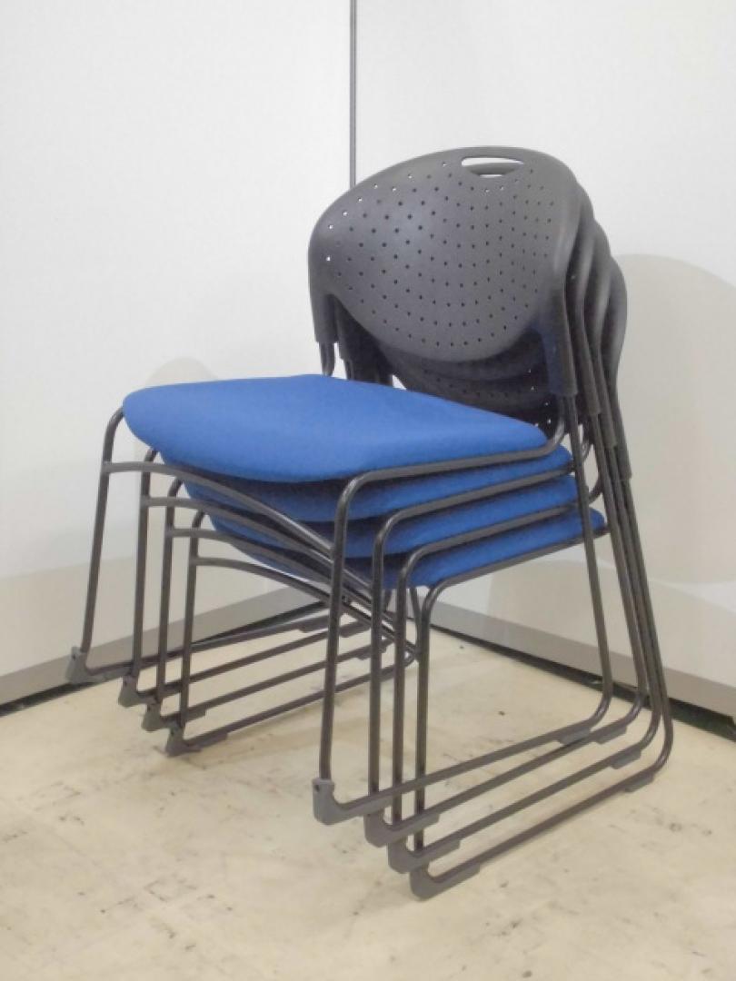 【美品】キレイなブルーが事務所を美しく見せます！ 4台セット割！
                        クリケット
                                    中古
            