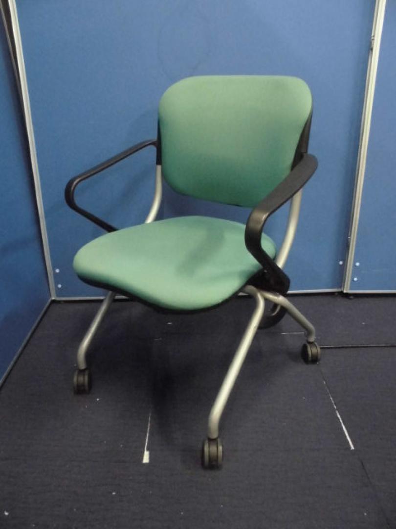 オカムラ｜TORSION(トーション)シリーズ｜肘付 ネスティングチェア｜グリーン【ロット】
                        ＴＯＲＳＩＯＮ(トーション)
                                    中古
            