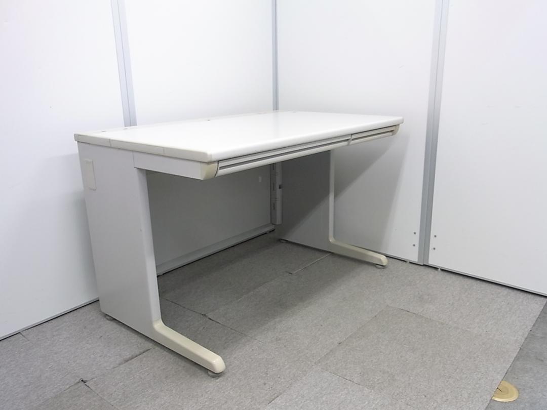 【通常価格の10%OFF！】オカムラ製 SD-eシリーズ 平机■使い勝手の良い配線タップ！ 在庫多数揃います！！
                        SD-eデスクシステム
                                    中古
            