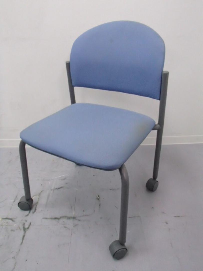 【残り３脚！】｜ミーティングチェア｜キャスター付きで移動に便利で会議や研修に最適！
                        
                                    中古
            
