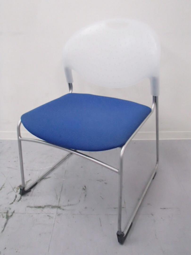 スタッキングチェア｜重ねて収納可能｜会議にミーティングにおススメ｜状態良好◎
                        クリケット
                                    中古
            