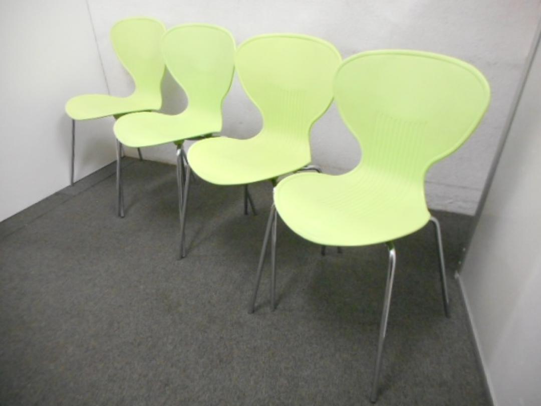 ■スタッキングチェア4脚セット　■ADAL（アダル）シンディ ■グリーン（樹脂）【セット商品】
                        シンディ 【ADAL】
                                    中古
            