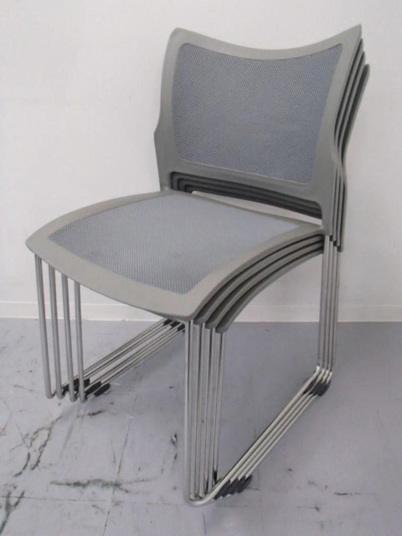 【セット商品】｜スタッキングチェア｜4脚セット｜メッシュ素材｜爽快感◎
                        
                                    中古
            