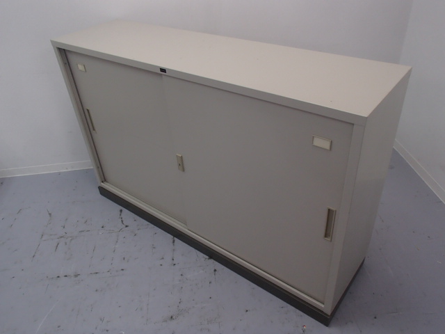 安定感抜群の内田洋行製で、モニター設置にも安心のハイカウンター！
                        
                                    中古
            