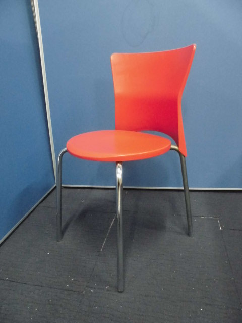 簡易スタッキングチェア｜レッド｜プラ素材のため拭き掃除できます！
                        
                                    中古
            