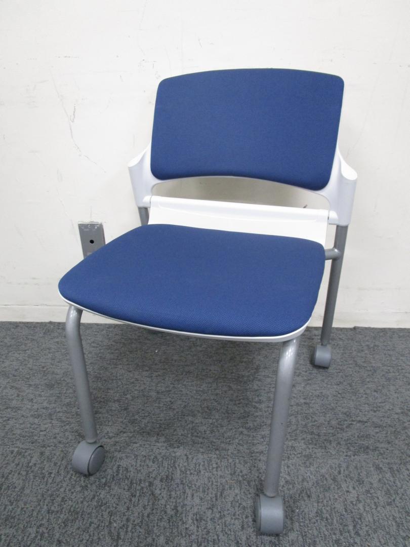 【内田洋行製　平行スタックタイプ　ミーティングチェア】キャスター付
                        MF-180
                                    中古
            