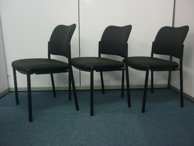 【3脚セット】【中古】スタッキングチェア　重ねて省スペース　会議用チェア
                        AX
                                    中古
            