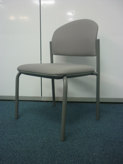 【中古】スタッキングチェア　重ねて省スペース　会議用チェア　グレー■
                        
                                    中古
            