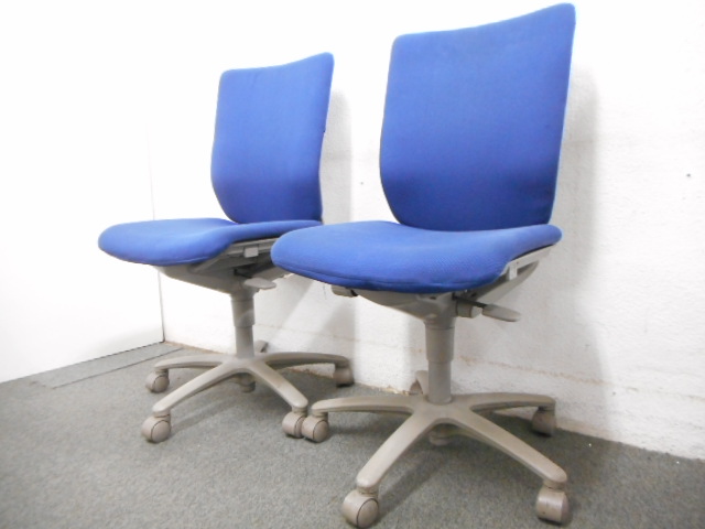 【セット商品】■アドフィットチェア（肘無・ブルー）2脚セット ■オカムラ（okamura）ADFIT【中古オフィス家具・新宿】
                        アドフィット
                                    中古
            