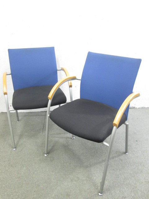 【通常価格の10％OFF！】ウイスナーハーガー（オカムラ）製　スタックチェア【お得な2脚セット商品となります】
                        
                                    中古
            