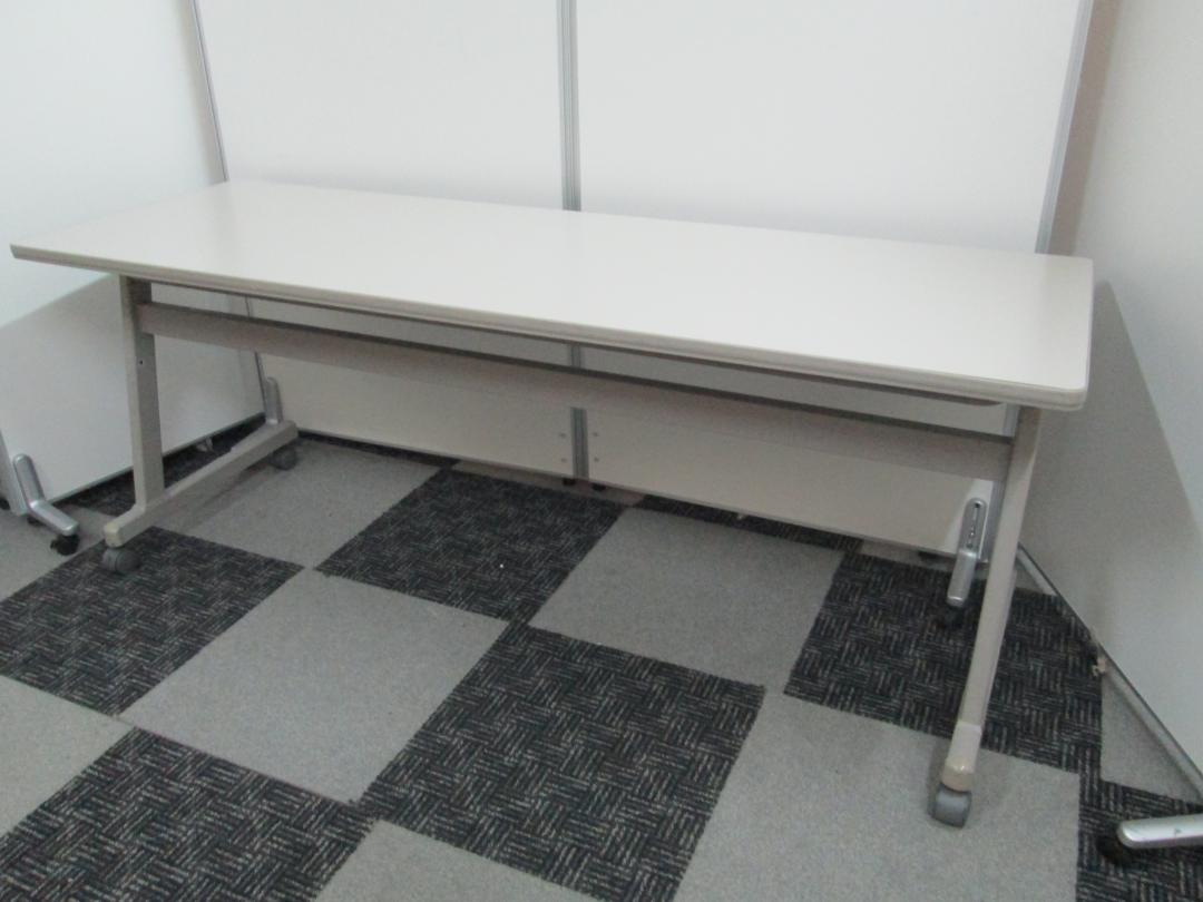 【限定１台】２～３名様でご利用いただける会議用サイドスタックテーブルです。幕板無しタイプ
                        
                                    中古
            