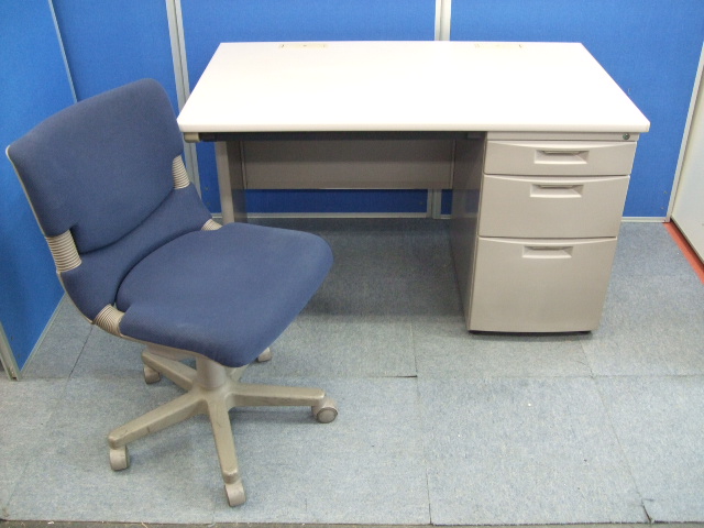 イトーキ好きにおすすめ！CZ+バーテブラⅡ
                        イトーキCZとイトーキバーテブラⅡのイトーキ盛り！
                                    中古
            