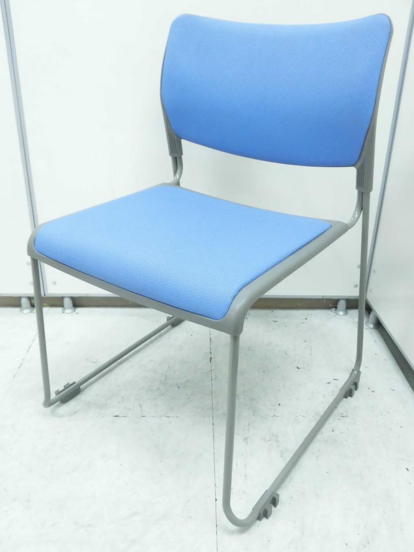 【4脚入荷】新品と見間違える！　オカムラ製スタッキングチェア
                        8104
                                    中古
            