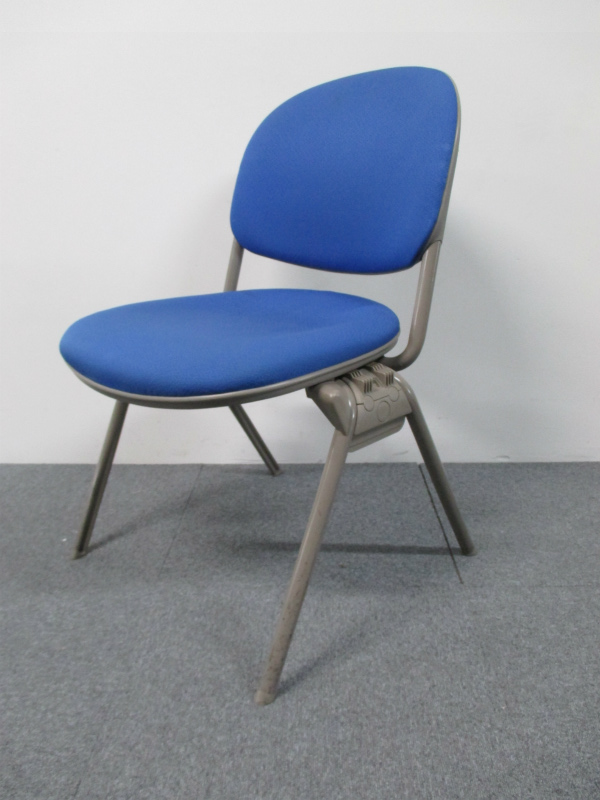 【12脚入荷】丈夫で長持ちを選ぶなら此方！しっかりとした作りのスタッキングチェア！【国内メーカー】【ロット】【中古オフィス家具】
                        トーションライン(TORSION)
                                    中古
            